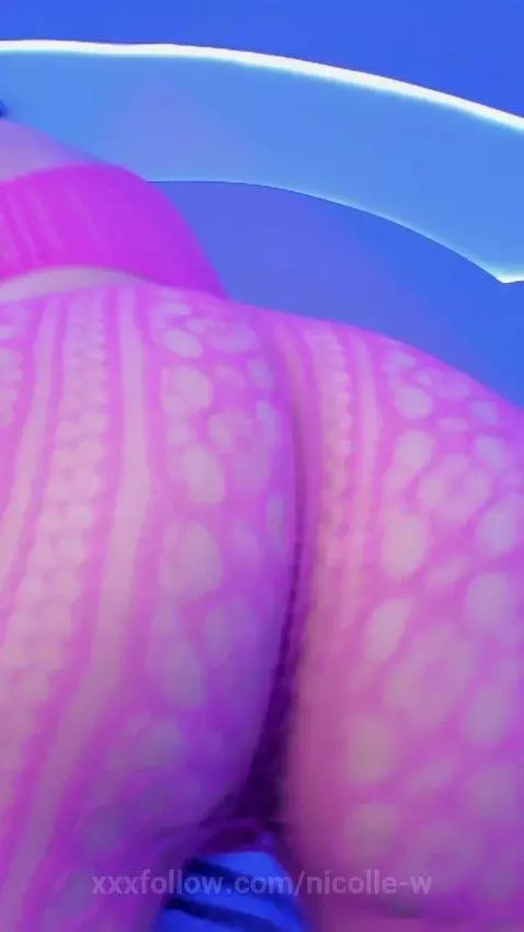 My big ass bouncing on your big cock by nicolle-w