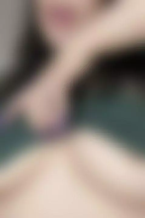 A good bounce of my tits by nicolle-w