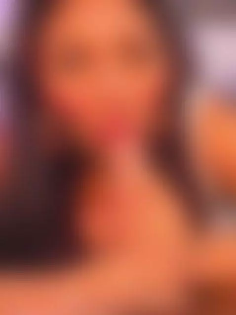 Imagine I'm sucking your giant cock  🥵🥵 by veronicadeleon