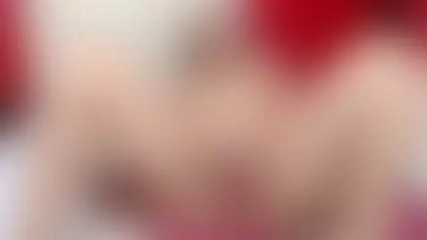 a delicious flash of pussy, open and very wet 💦🥵 by brendamilf