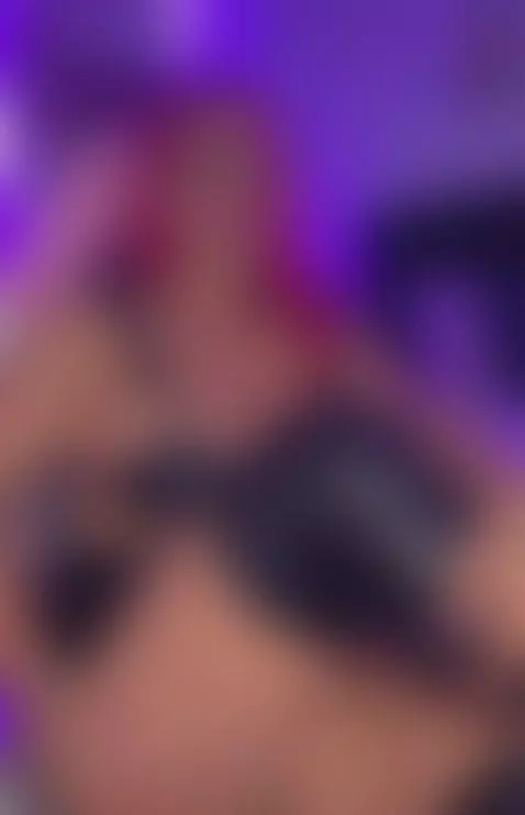 🔥 The light caresses my skin and reveals only the right thin... by miss-amarantha