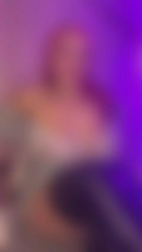 Passion red? No, I prefer rebellious fuchsia and lots of ski... by miss-amarantha