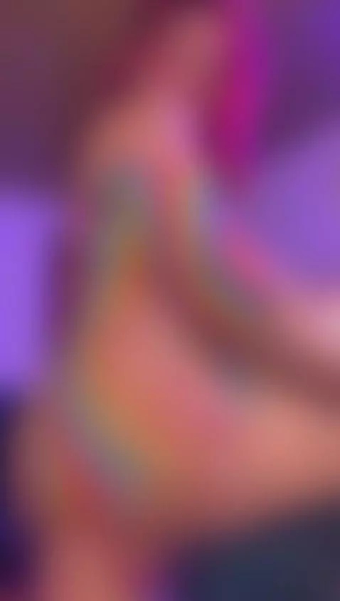 A good rock + a good dance from my big ass 😈​🔥​ by miss-amarantha