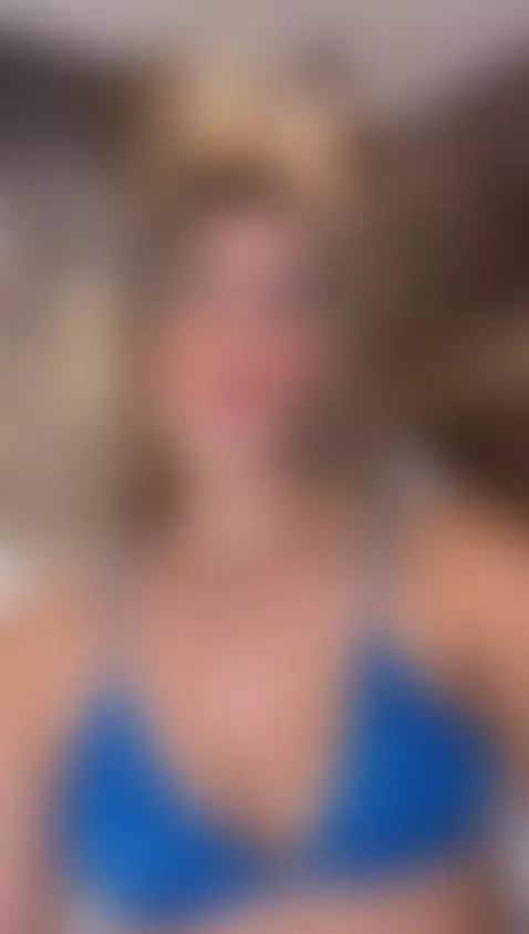 Look at me☺️ by marycampabell