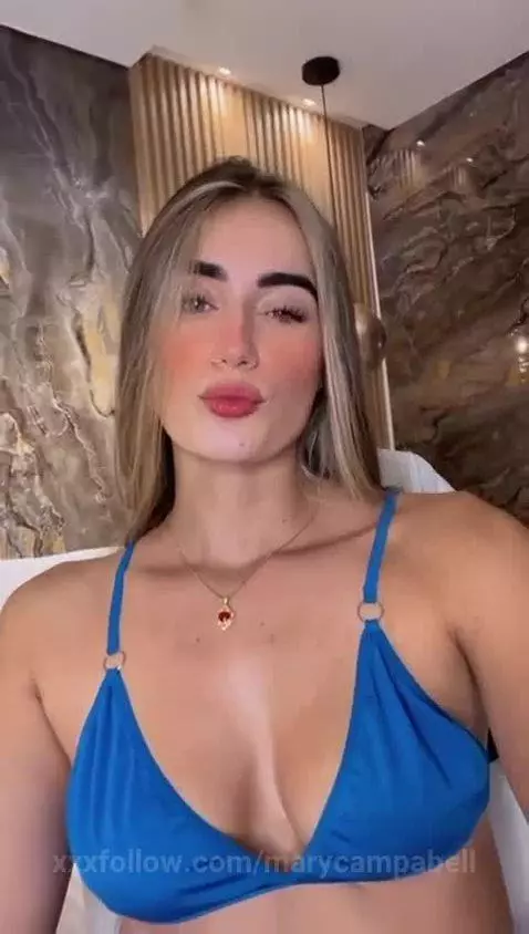 Look at me☺️ by marycampabell