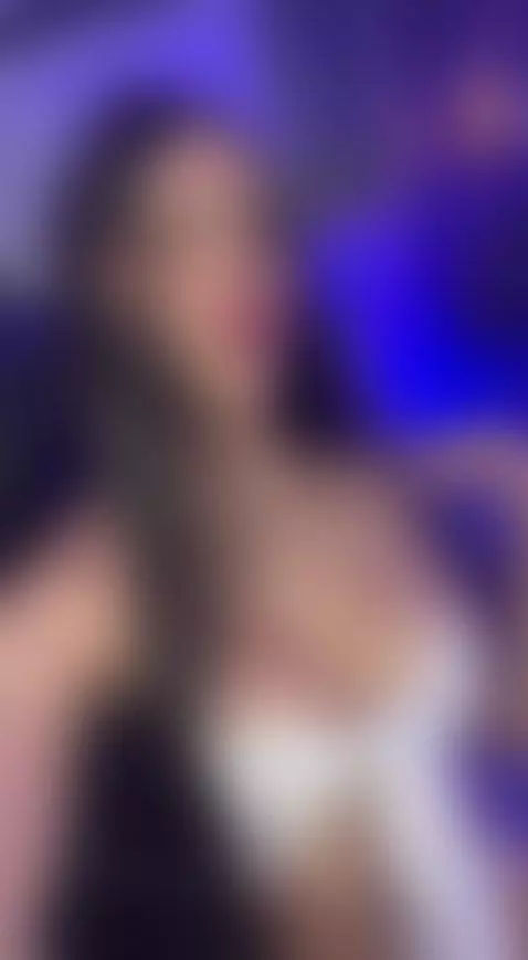 Hey Love 💖let me lick your whole body and let me feel how yo... by samantha-brooke