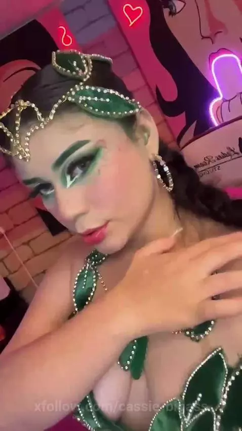 a sensual green by cassie-bigass