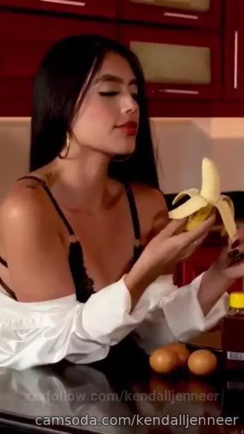 Morning vibes🧡 by kendalljenneer