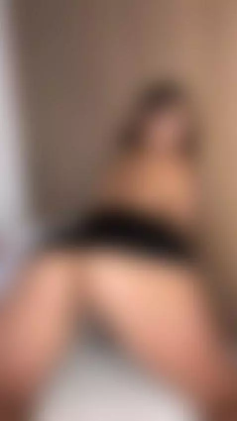 I want to bounce on you by cheerryyy1