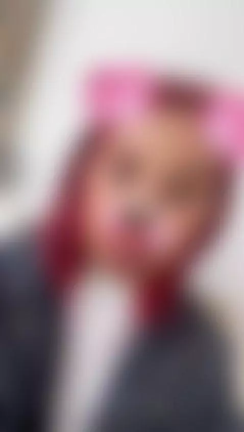 HELLLO by madelaine-blosson