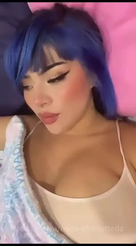 Waking up with the best attitude 🙌😛 by miss-charlotteds