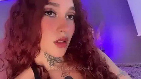 In live now by vicky-lie