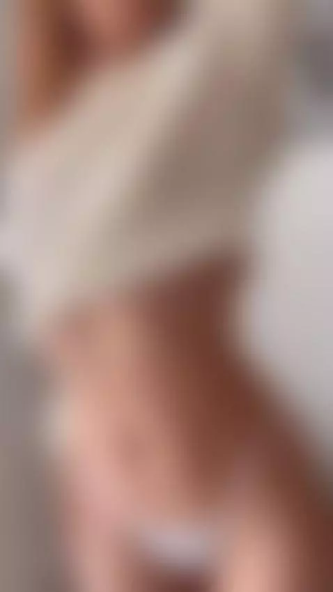 Want to see more?
Watch me online by stefanny-evanz