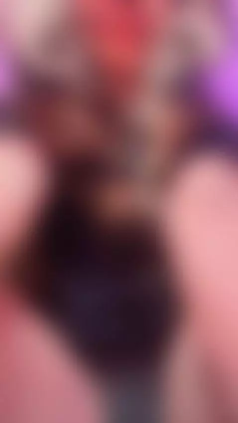 come enjoy good music and my curves by andromeedaa