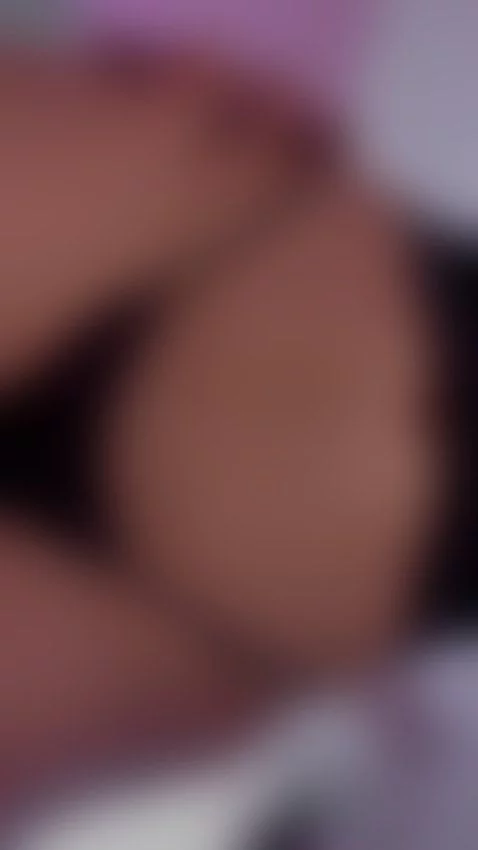 HORNY GIRL WANTS TO BE FUCKED by andromeedaa