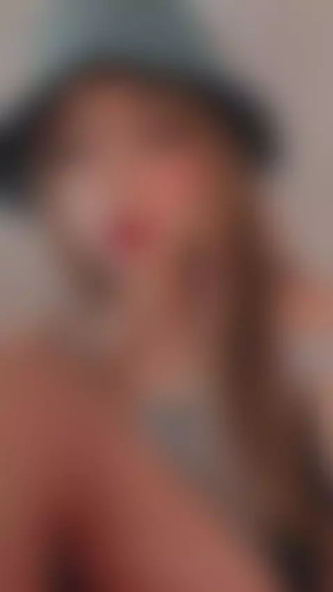 vic's kitty by andromeedaa