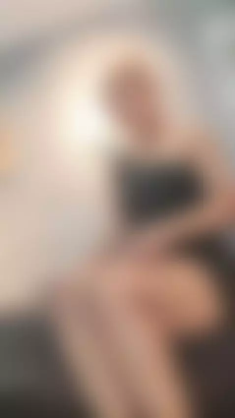 Do you want to enjoy your day with me? I'm already live love... by kathylewis