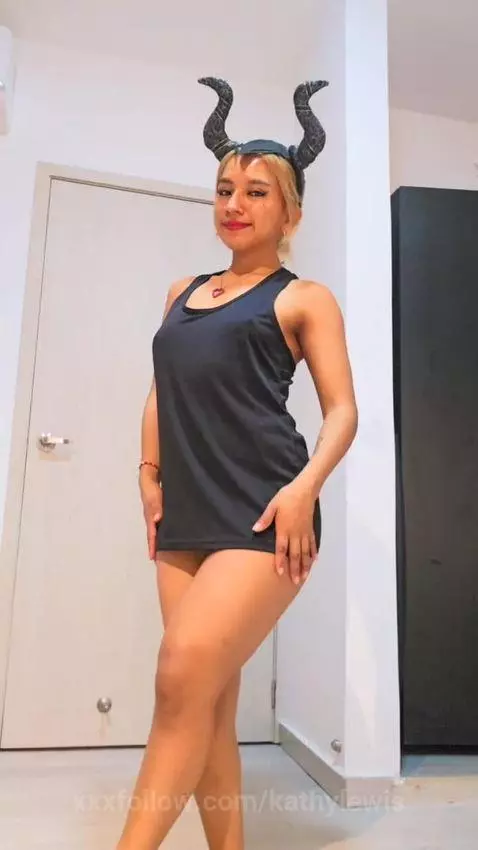 Shall we warm up? 🥶🔥 by kathylewis