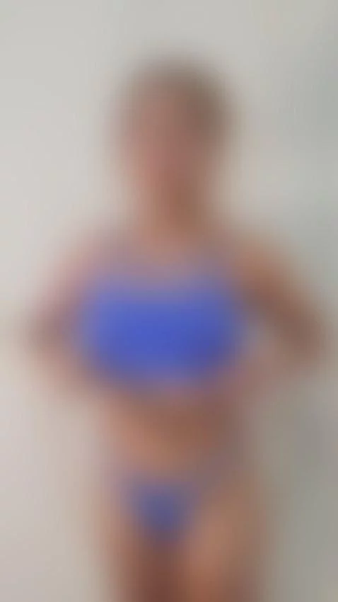 Do you like my tits? by kathylewis