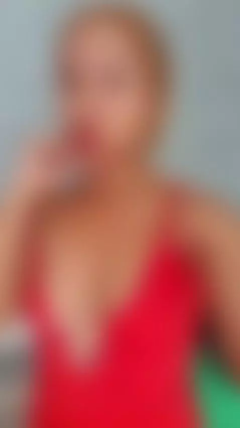 Kiss everyone by kathylewis