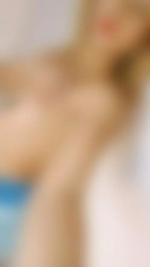 Rubbing my tits by kathylewis