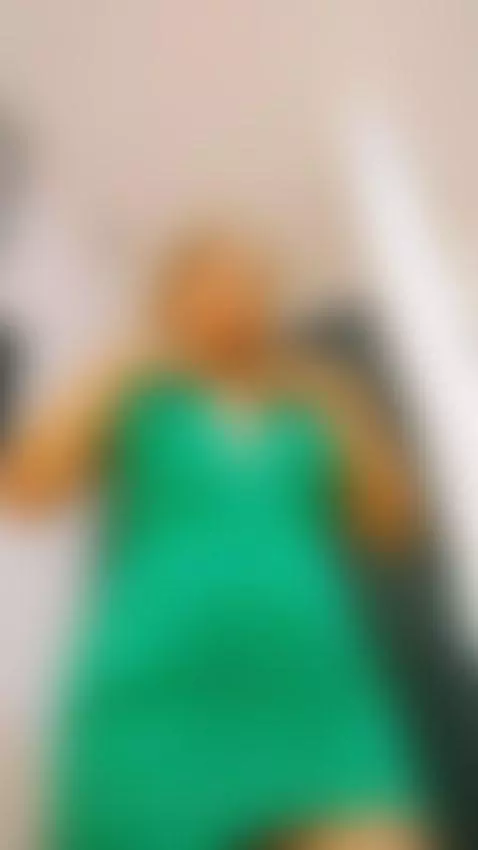 Do you like my dress ? by kathylewis