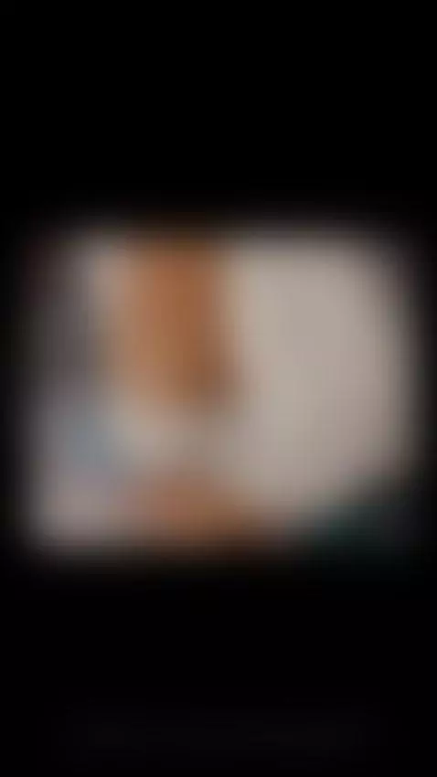 Te gustaria ver que tengo debajo de mi falda? Podemos verlo ... by sexicanela99