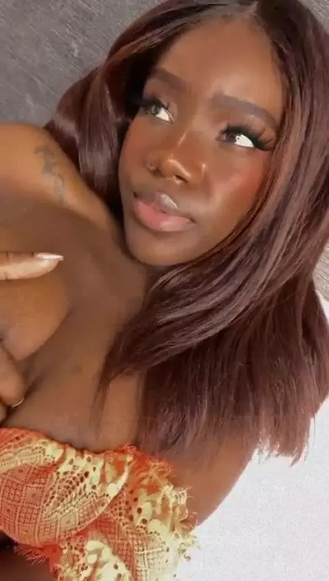 SEXY CINNAMON SKIN LOOKING FOR BIG COCK by nainadeivis