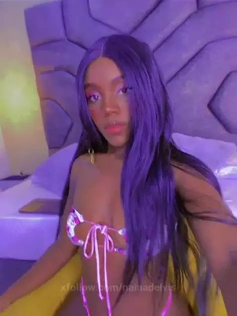 Sexy brunette has been very naughty by nainadeivis