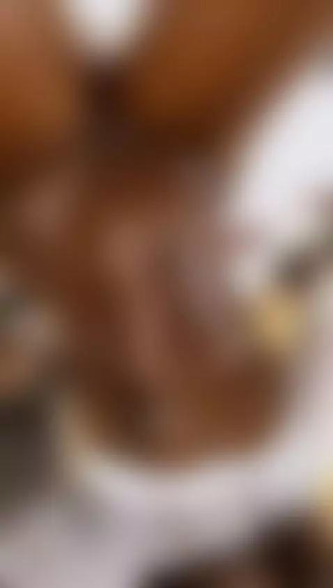 Come and explore my oily body by nainadeivis