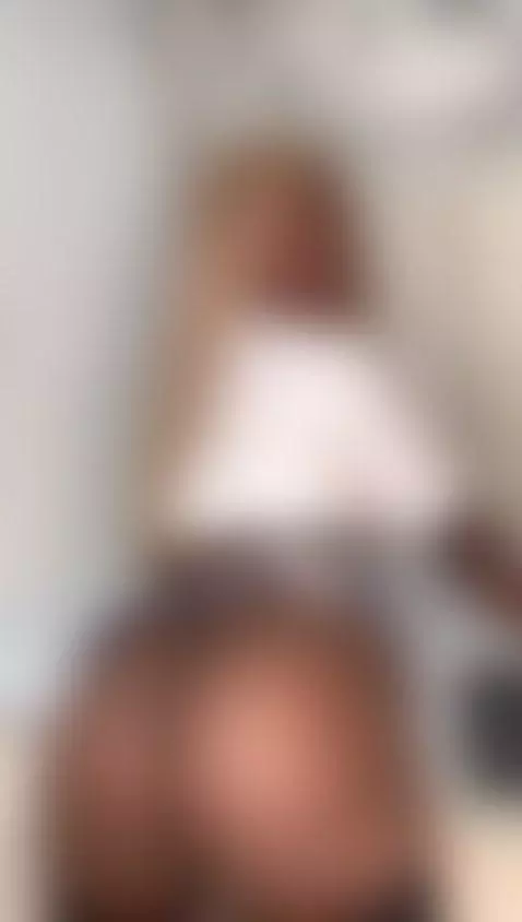 My black ass wanna have fun by nainadeivis