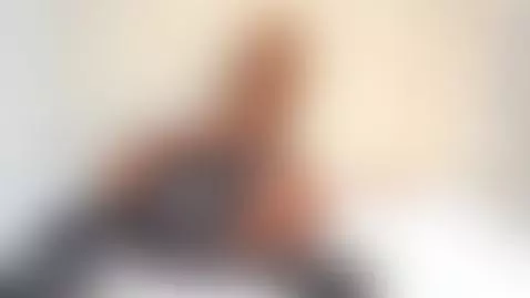 This sexy latin girl wanna have fun by nainadeivis