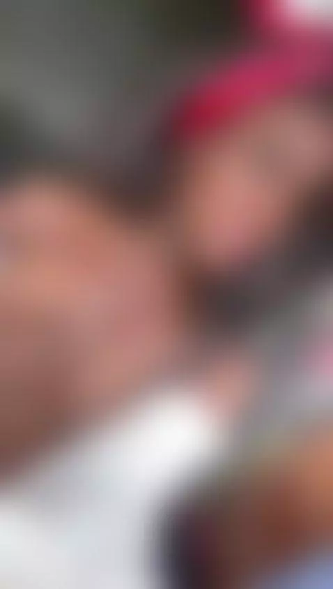 I hope my neighbors haven't seen me... by nainadeivis