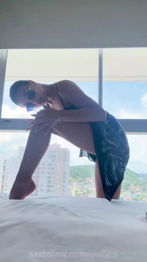 Woke up in paradise... but still missing you under my sheets... by sofly-s