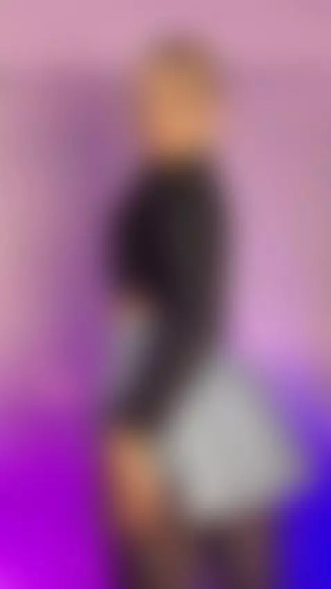 This blonde cutegirl doesn't dance like the others 😈 by sofly-s