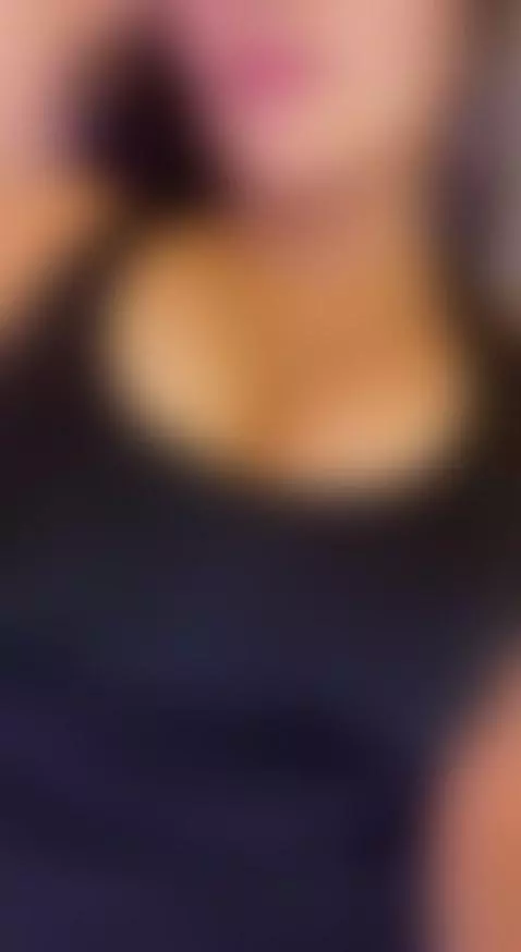 I love when you kiss my tits 👄🍒🥵 by catalina-russo