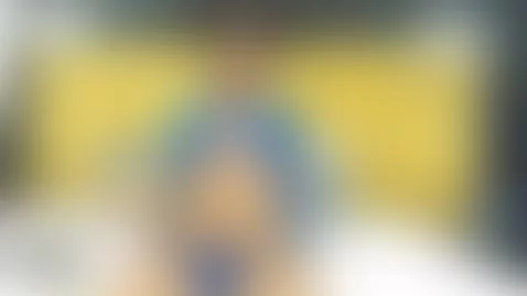 Blue looks good on me, doesn't it? by kenya-queen1