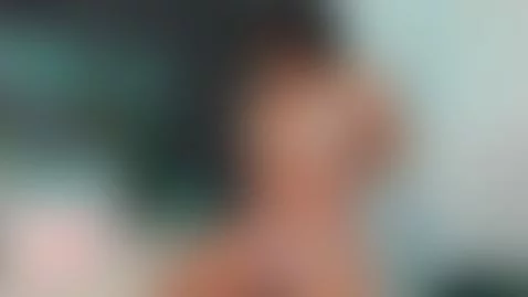 You like my bikini, come and take control on my tits 😏🔥🍒 by kenya-queen1