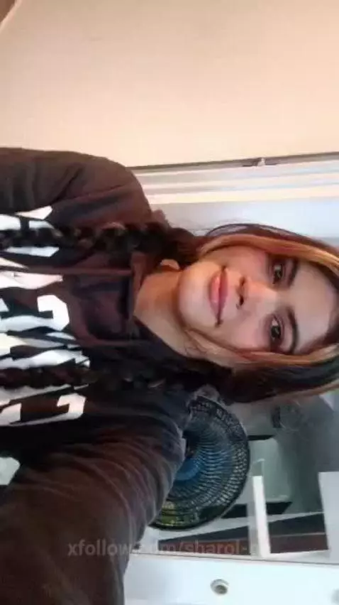 In this pretty face you could put your cum, HEHEHEH by sharol-og