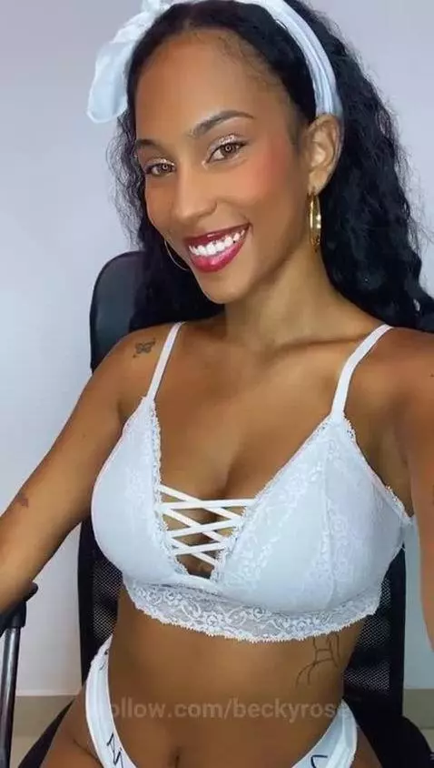 Hey bby, i'm online!! by beckyrose