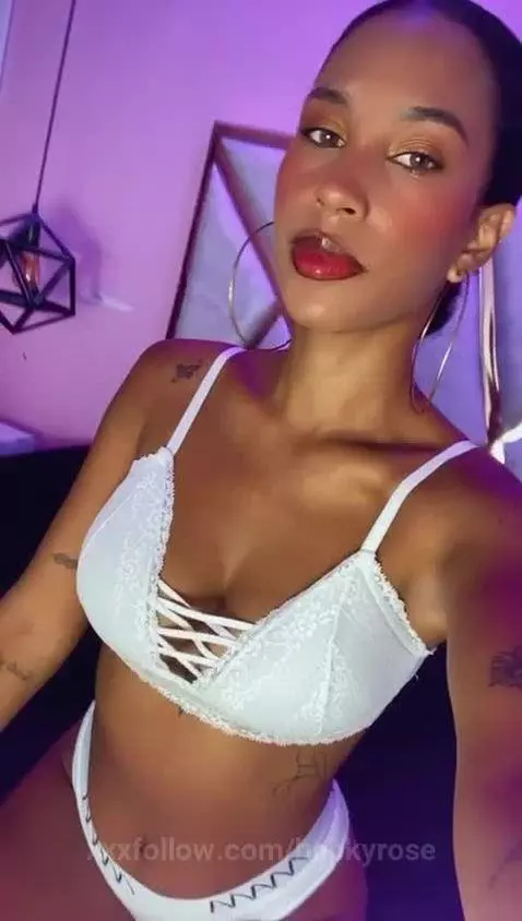 Come here!! by beckyrose