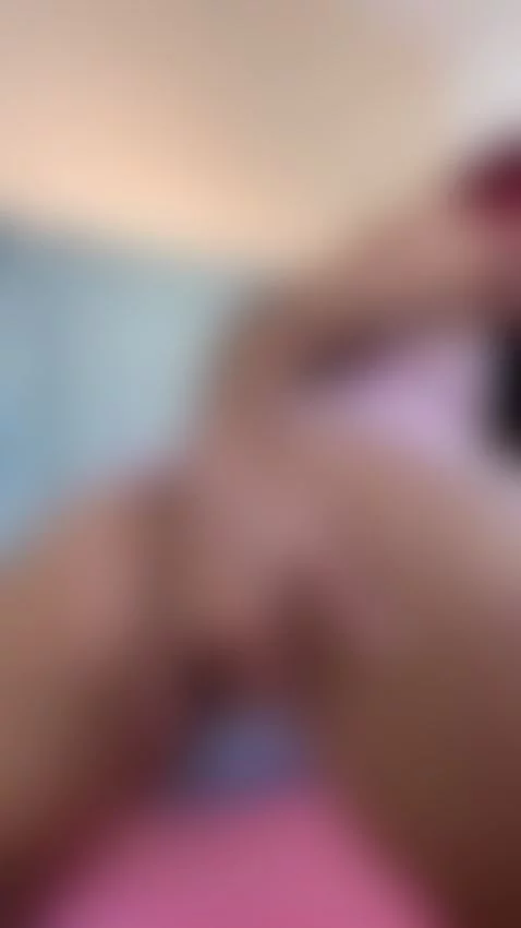 Do you like meaty and juicy pussies? by liavelez