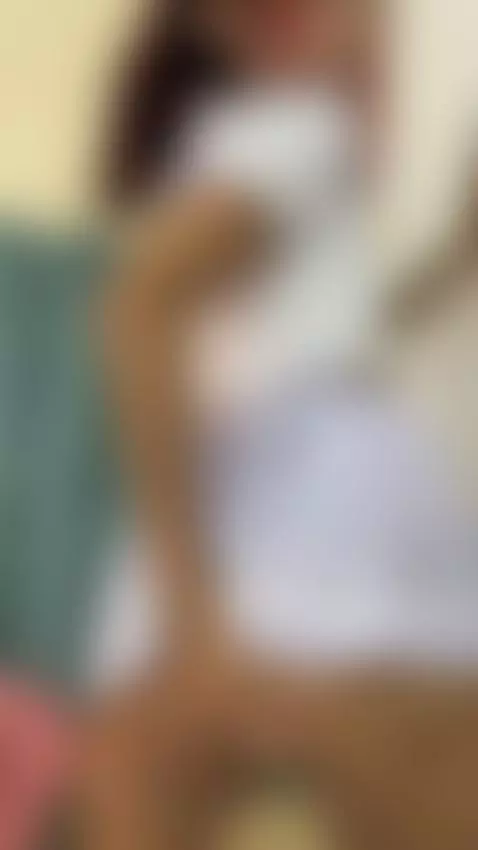 u need this collage girl in ur bed by liavelez