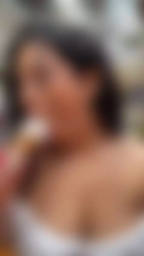 un señor estaba viendome 👅 https://www.camsoda.com/es/annie-... by annie-santos