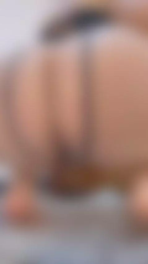 Hands on my curves. Now. 😏 by niky-smit