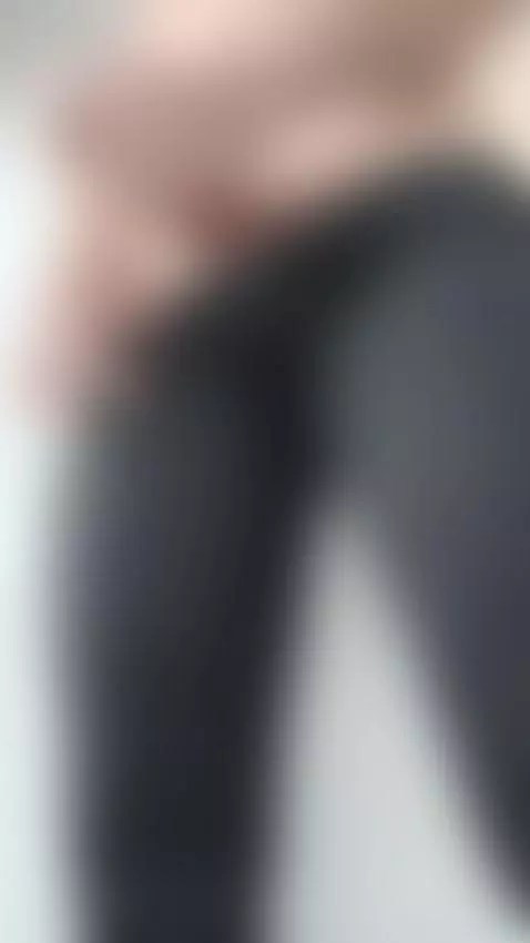 no aguante al ver mi verga dura,  que rica esta!! by jjmoralest1489