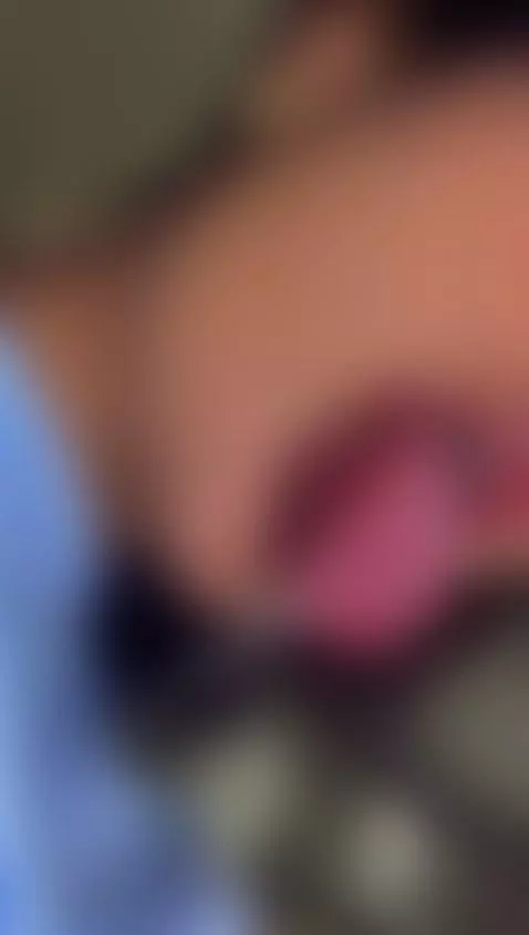 salivaplay, goinglive, bigass by roxana-connor