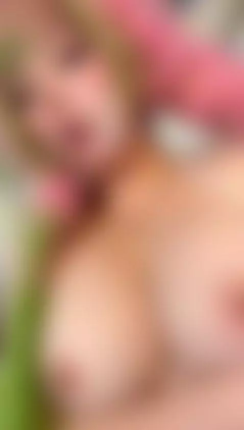 Hot Mitsuri 💦🌸🧁 by simonesmith