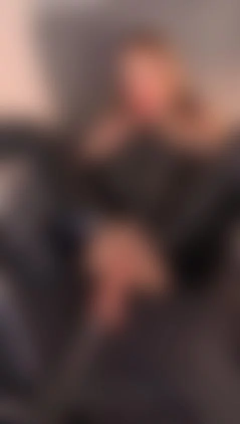 COME PLAY WITH ME WITH MY NEW TOY FUCK MACHINE LOVENSE by anna-rogers