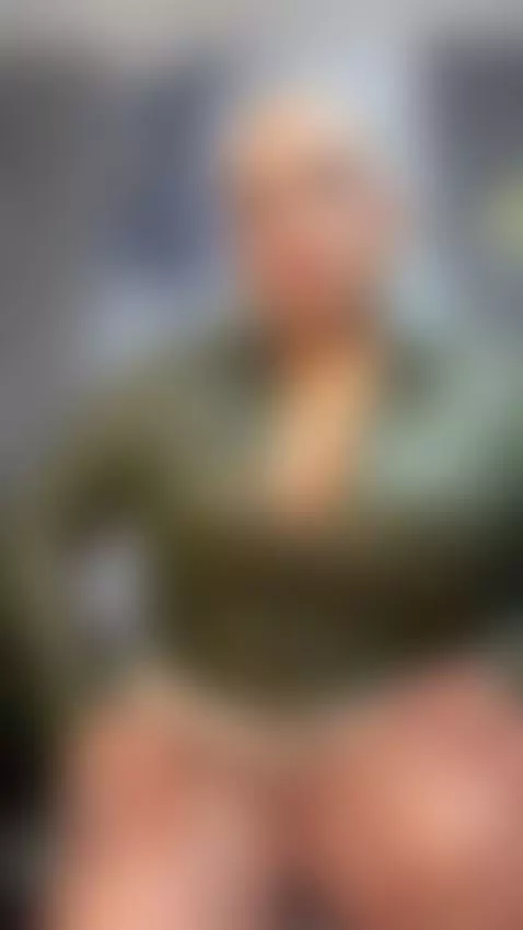 I’m live and the mood is just right… come feel it with me 😈✨ by gianella-cox